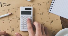 Employeurs d’au moins 50 salari&eacute;s : quand r&eacute;gler les cotisations sociales ?