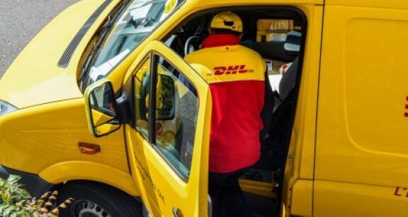 DHL acquiert un sp&eacute;cialiste de la messagerie pour la biopharmacie