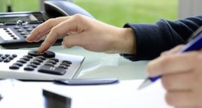 &Agrave; quelle date r&eacute;gulariser les cotisations sociales sur les salaires ?