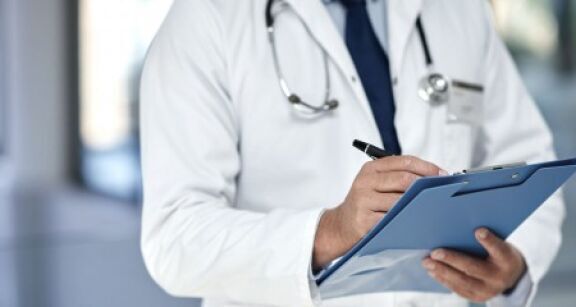 M&eacute;decins : un nouveau formulaire pour les AAT papier au 1 juillet