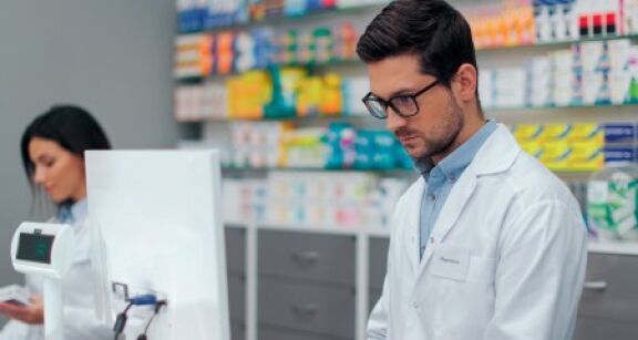 Pharmaciens : la rel&egrave;ve s’installe, la vigilance reste de mise