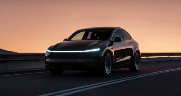 Robotaxis Tesla : lancement agit&eacute; et enqu&ecirc;te de la NHTSA