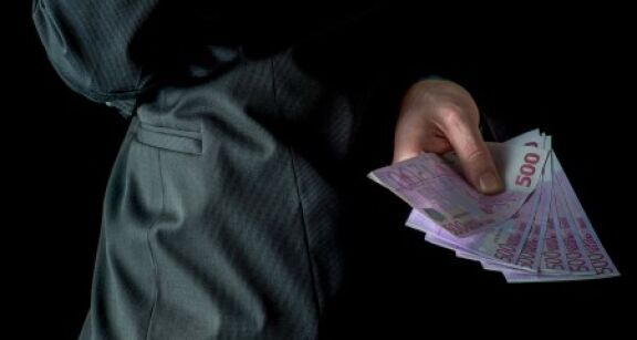 Des mesures &agrave; venir pour lutter contre les fraudes fiscales et sociales