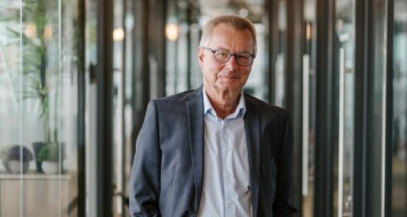 Le directeur g&eacute;n&eacute;ral d’une SAS peut-il arr&ecirc;ter les comptes de la soci&eacute;t&eacute; ?