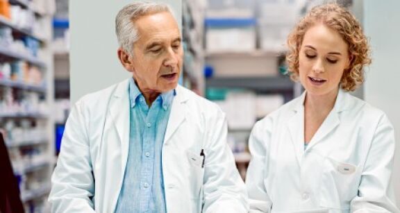 PLFSS 2026 : les pharmaciens saluent, les m&eacute;decins contestent