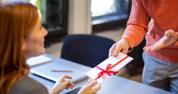 Quelle est la limite d’exon&eacute;ration des cadeaux et bons d’achat en 2026 ?