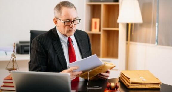 Commissaires de justice : vers une proc&eacute;dure simplifi&eacute;e de recouvrement des cr&eacute;ances commerciales