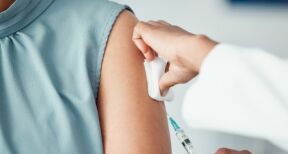 Bientôt un vaccin combiné Covid-grippe en France ?