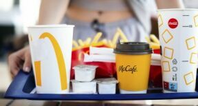 Apple, McDonald’s et Carrefour City sont les enseignes préférées des adolescents