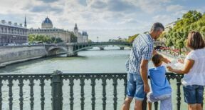 Le tourisme francilien au sommet grâce à une attractivité internationale record