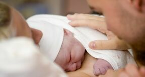 Vos salariés peuvent prétendre au congé supplémentaire de naissance