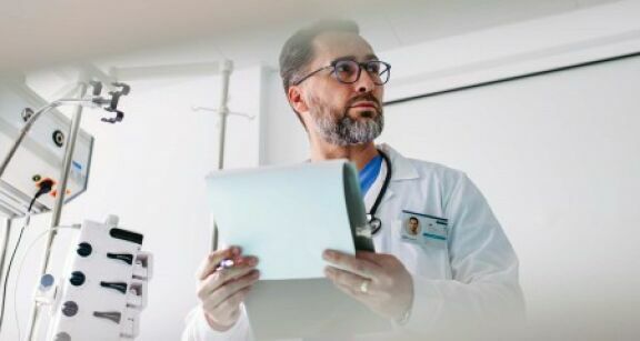 Médecins spécialistes : comment freiner les dépassements d’honoraires