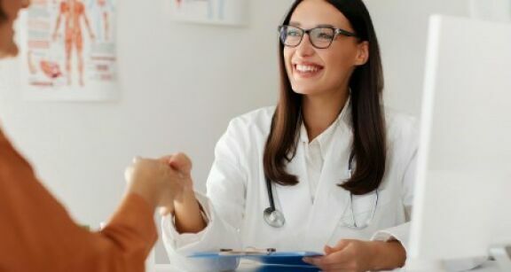Médecins : hausse des installations de généralistes en 2025