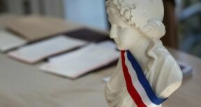 Pour permettre aux élus locaux de s’absenter de l’entreprise
