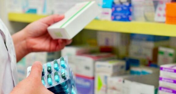 PLFSS 2027 : l’Exécutif fait du médicament le premier poste d’économies