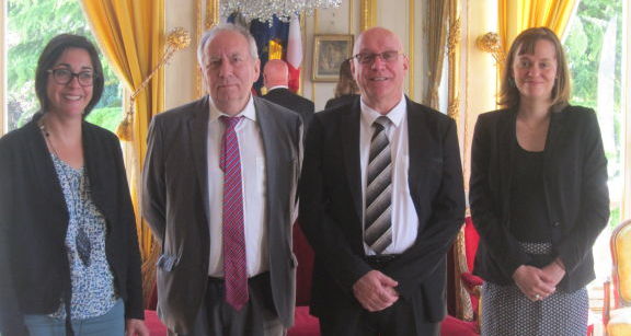 Le bureau d'Epernay signe une convention de m&eacute;c&eacute;nat avec la ville