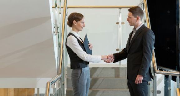 Un contrat &agrave; dur&eacute;e d&eacute;termin&eacute;e par salari&eacute; remplac&eacute; !