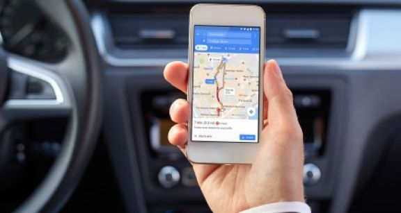 Google Maps s’int&eacute;resse aux places de stationnement parisiennes