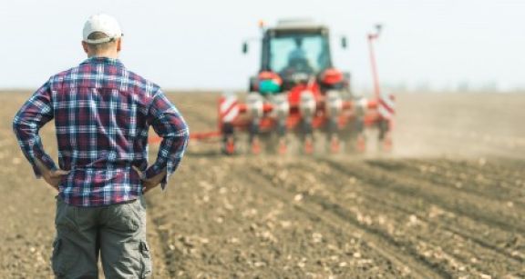 Mise &agrave; disposition de terres lou&eacute;es &agrave; une soci&eacute;t&eacute; agricole et d&eacute;part de l’associ&eacute; locataire