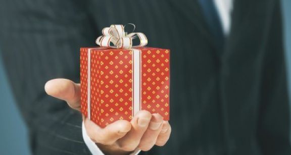 Cadeaux de fin d’ann&eacute;e : quelle fiscalit&eacute; ?