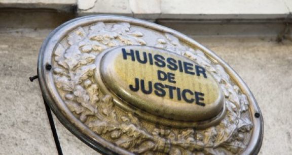 Notification d’un redressement fiscal par huissier de justice