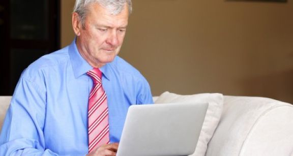 Dirigeant partant &agrave; la retraite : pas d’abattement sp&eacute;cifique en cas d’exercice d’un mandat de direction