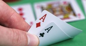 Les gains issus de la pratique r&eacute;guli&egrave;re du poker sont imposables