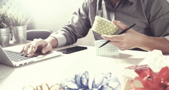Cadeaux d’affaires : quelle fiscalit&eacute; pour l’entreprise ?