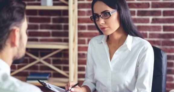 Entretiens professionnels des salari&eacute;s : comment devez-vous proc&eacute;der ?