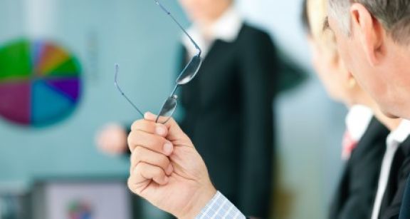 Le nu-propri&eacute;taire de parts sociales est un associ&eacute;