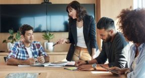 Un directeur d’&eacute;tablissement peut-il repr&eacute;senter les salari&eacute;s au CSE ?