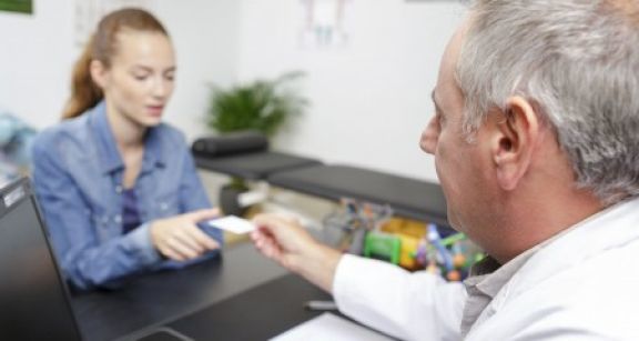 Les compl&eacute;mentaires sant&eacute; doivent &ecirc;tre adapt&eacute;es &agrave; la r&eacute;forme du « 100 % sant&eacute; »