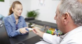 Les compl&eacute;mentaires sant&eacute; doivent &ecirc;tre adapt&eacute;es &agrave; la r&eacute;forme du « 100 % sant&eacute; »