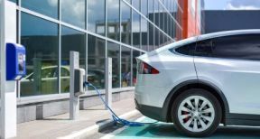 Mise &agrave; disposition d’un v&eacute;hicule &eacute;lectrique : quel avantage en nature ?
