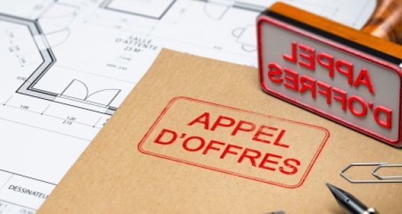 March&eacute;s publics : rel&egrave;vement du seuil de dispense de proc&eacute;dure