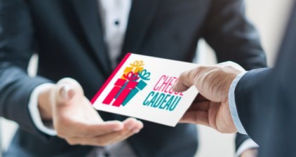 Cadeaux et bons d’achat : 171 € par salari&eacute; en 2020