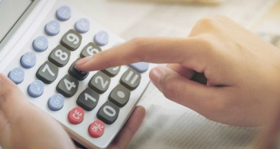 Covid-19 : des arr&ecirc;ts de travail mieux indemnis&eacute;s pour garder les enfants