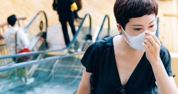 Le masque est d&eacute;sormais obligatoire dans les commerces