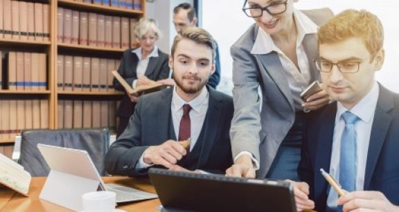 Qui peut &ecirc;tre associ&eacute; d’une soci&eacute;t&eacute; d’exercice lib&eacute;ral ?