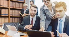 Qui peut &ecirc;tre associ&eacute; d’une soci&eacute;t&eacute; d’exercice lib&eacute;ral ?
