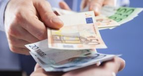 Les pr&ecirc;ts de sommes d’argent de plus de 5 000 € doivent &ecirc;tre d&eacute;clar&eacute;s au fisc