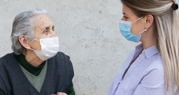 Le cong&eacute; de proche aidant d&eacute;sormais indemnis&eacute;