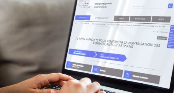 Confinement : le gouvernement veut acc&eacute;l&eacute;rer le virage num&eacute;rique des TPE-PME