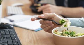 Frais de repas d&eacute;ductibles : les seuils pour 2021