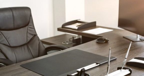 Mise &agrave; pied conservatoire ou disciplinaire ?