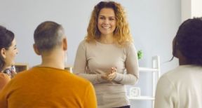 Travailleurs ind&eacute;pendants : qui a droit &agrave; une r&eacute;duction de cotisations ?