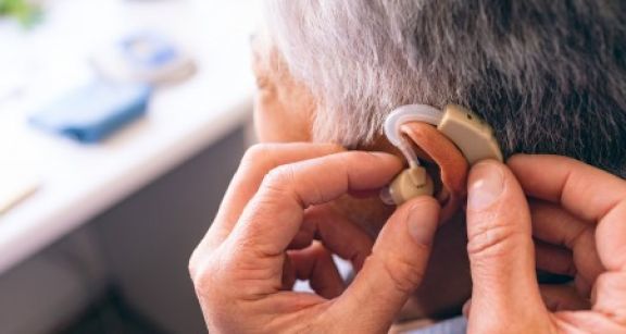 Le 100 % Sant&eacute; fait s’envoler les ventes d’aides auditives