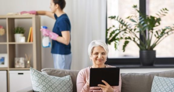 Cr&eacute;dit d’imp&ocirc;t pour l’emploi d’un salari&eacute; &agrave; domicile : les d&eacute;penses &eacute;ligibles