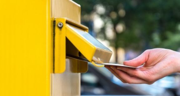 La Poste veut encourager l’utilisation d’emballages r&eacute;utilisables pour les colis