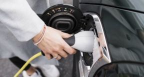 Voiture de fonction : faut-il passer &agrave; l’&eacute;lectrique ?